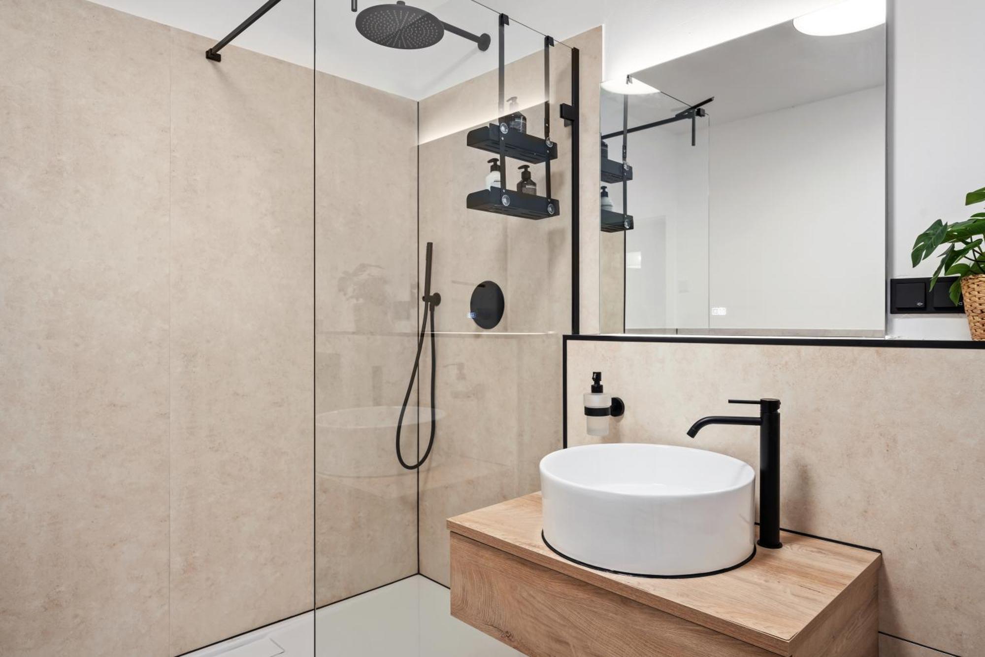 Edler Wohnraum Schwanenteich-Penthouse Mit Garage, Grill, Kaffeevollautomat, Klima, Lift & Terrasse Appartement Zwickau Buitenkant foto
